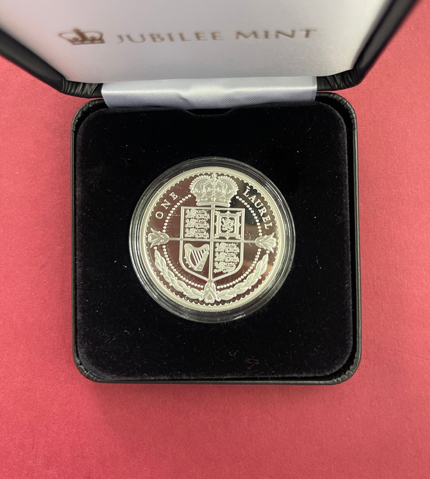 Elizabeth II,
Silver One Laurel,
Silver Laurel Proof Set,
Tristan Da Chuna,
With COA
2022 (B)