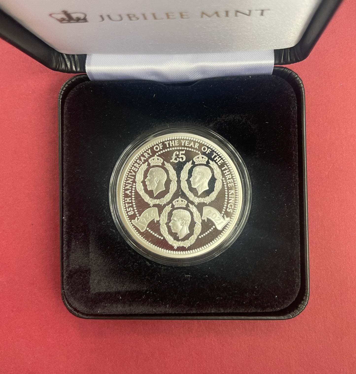 Elizabeth II,
Five Pound,
Silver £5 Proof Set,
85th Anniversary of the Year of the Three Kings,
Tristan Da Chuna,
With COA
2021 (B)