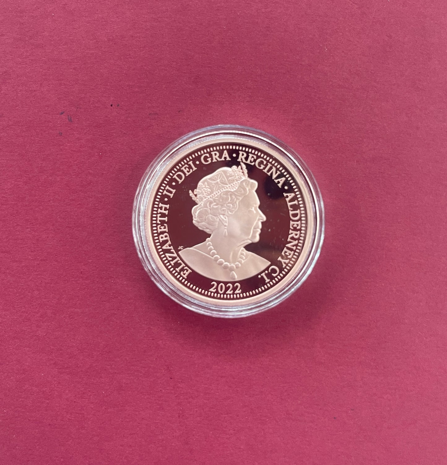 Elizabeth II,

Five Pound Coin Set,

£5, Silver Gold Rose Gold Plated 3 Coin Set,

Platinum Jubilee of Queen Elizabeth II,

Alderney,

With COA

2022 (B)