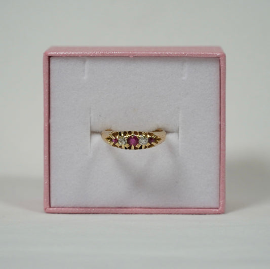 Victorian 18ct Gold Ring with Ruby and Diamond, Hallmarked Birmingham 1898, Size K Jewellery