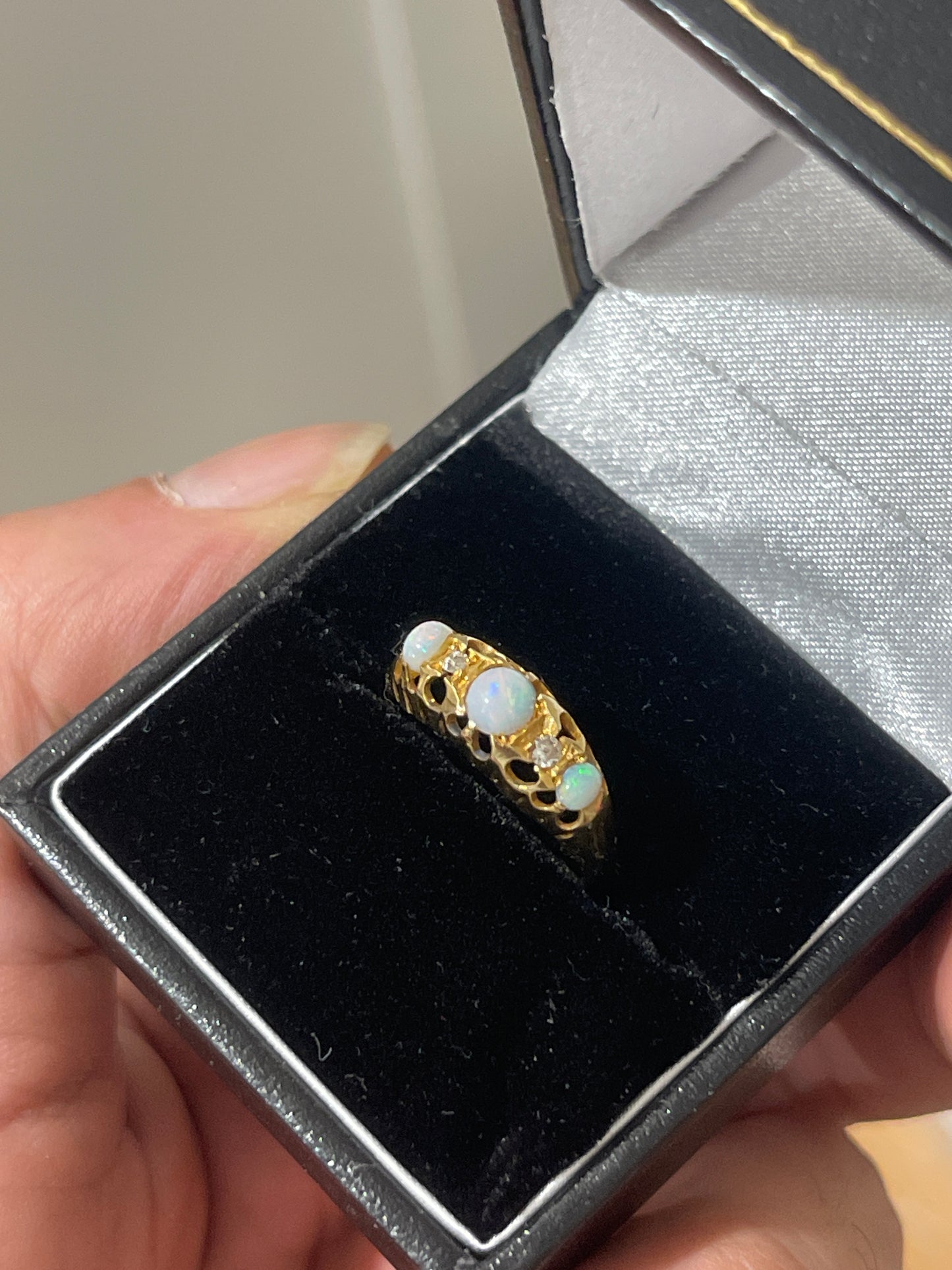 Edwardian 18ct Opal and Diamond Gold Ring - Hallmarked Chester 1901 - Ring Size M1/2 1.6gm Jewellery