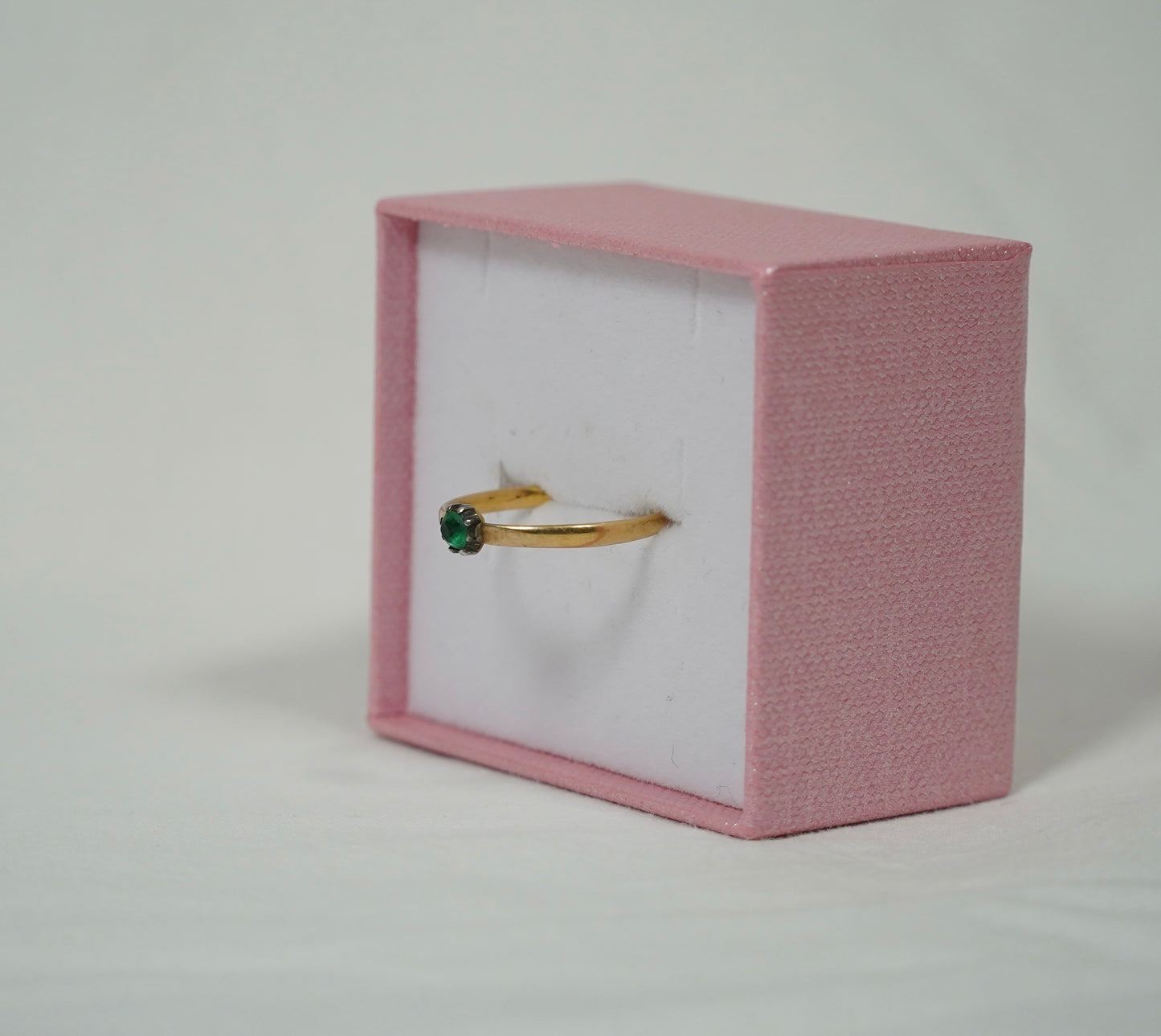 Victorian 22ct Gold and Emerald (Untested) Ring, size M, London Hallmark, 1.1g Jewellery