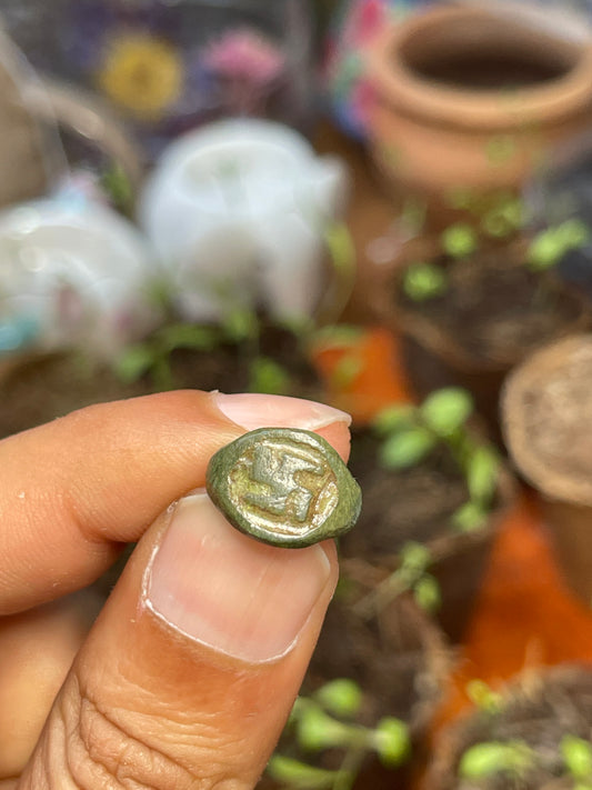 Ancient Bronze Ring, 100-200AD, Fylfot Symbol, Roman Era Jewellery