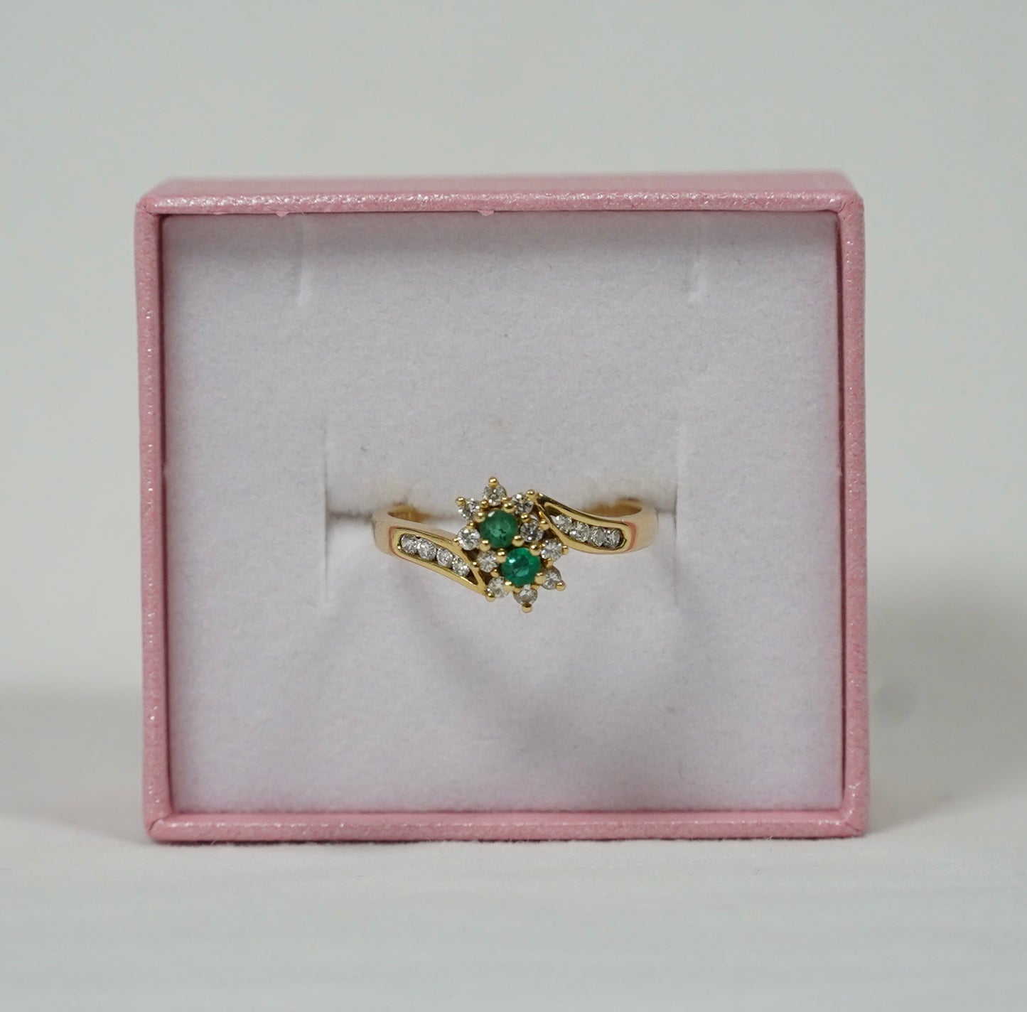 18CT Gold Double Cluster Emerald and Diamond Ring Size P - 3.5g with Stones Jewellery