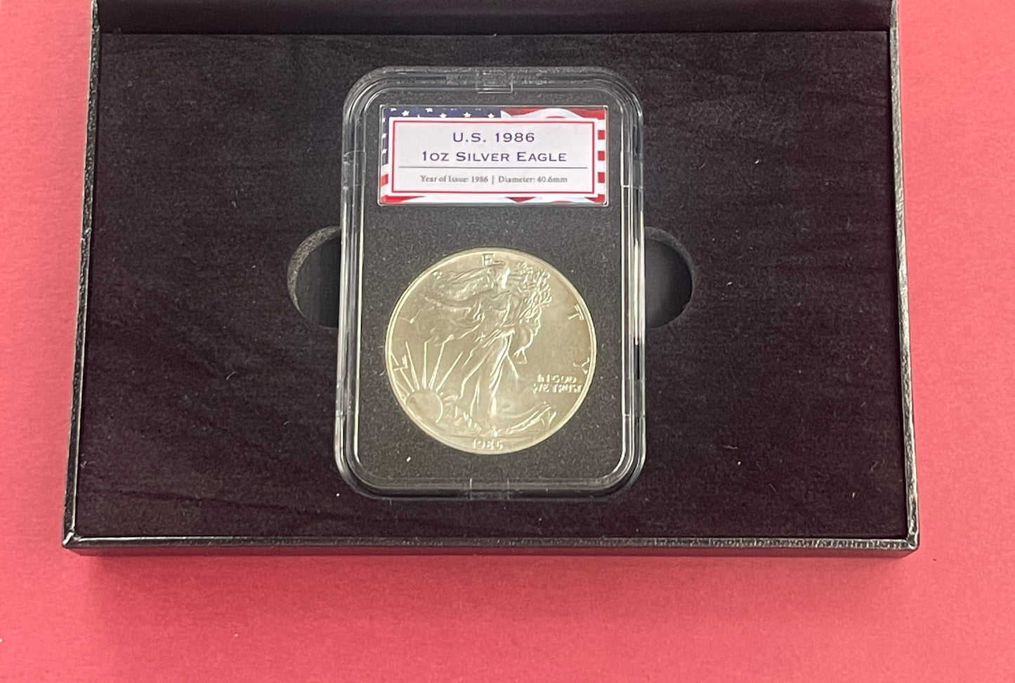 United States of America,
Silver One Dollar 1oz,
Silver $1 One Ounce,
USA Silver Eagle Boxed Set,
With COA
1986 (B)