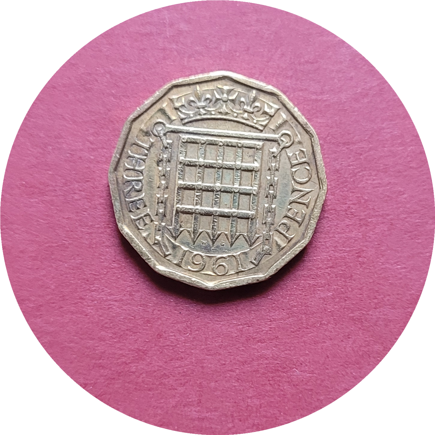 Elizabeth II,
Three Pence,
1961, (B)