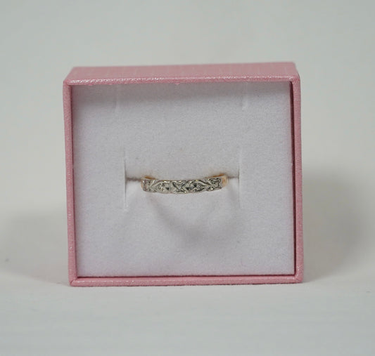 Illusion Set 8CT Gold Ring, Diamonds. 
Ring Size M N Jewellery